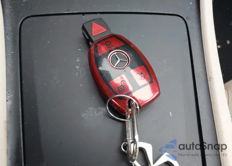 2014 Mercedes-Benz Cla 250 4Matic z USA, uszkodzony, nr VIN WDDSJ4GB7EN157254